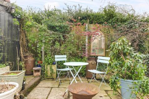 Garden b.jpg