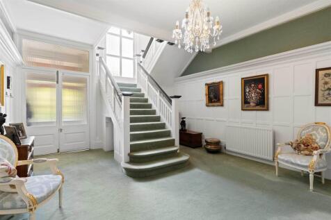 Entrance Hall.jpg