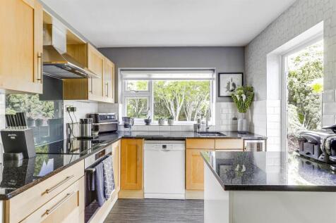 Kitchen a.JPG