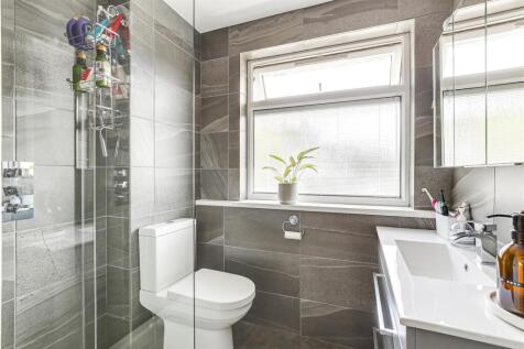 Bathroom.JPG