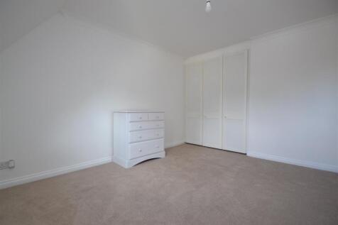 Bedroom b.JPG
