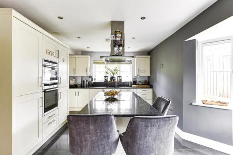 Kitchen Breakfast a.JPG