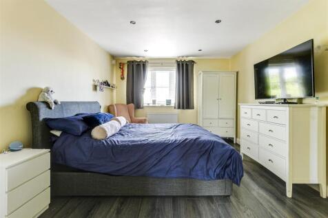 Bed 1.JPG
