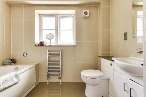 Bathroom.JPG