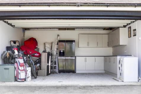 Garage.JPG