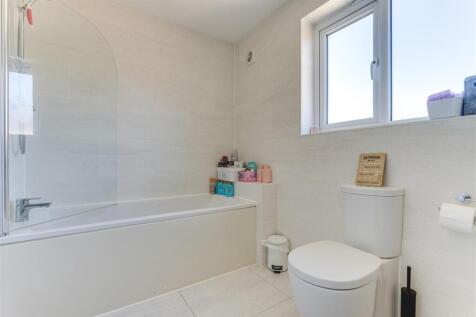 Bathroom.jpg