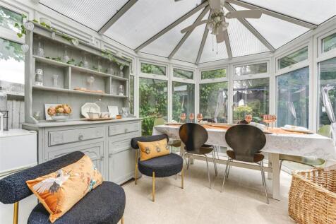 Conservatory b.jpg