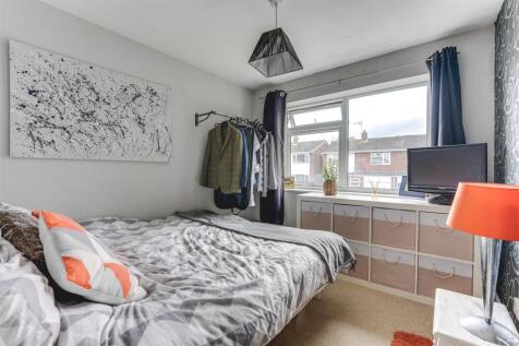 Bed 3.jpg