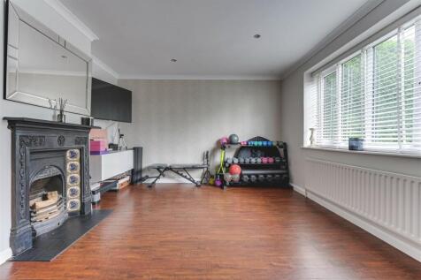 Dining Room b.jpg