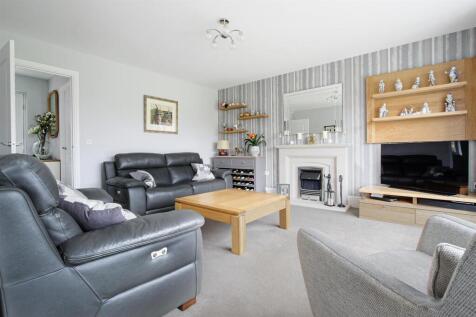 Living Room.jpg