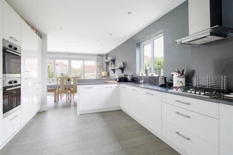 Kitchen.jpg