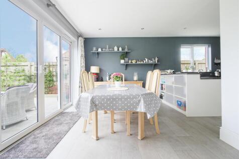 Dining Room.jpg