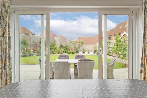 Dining Garden.jpg