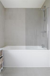 Bathroom 2.jpg