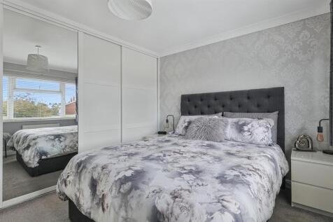 Bed 1 a.JPG