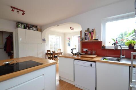 Kitchen b.JPG