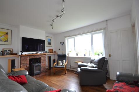 Lounge a.JPG