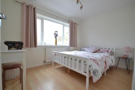 Bed 2.JPG