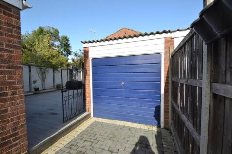 Garage.JPG