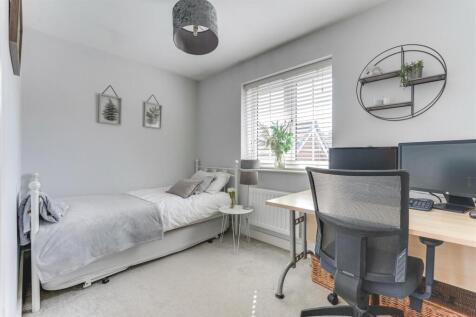 Bed 3.jpg
