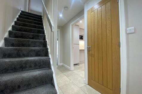 Hallway 1.jpg