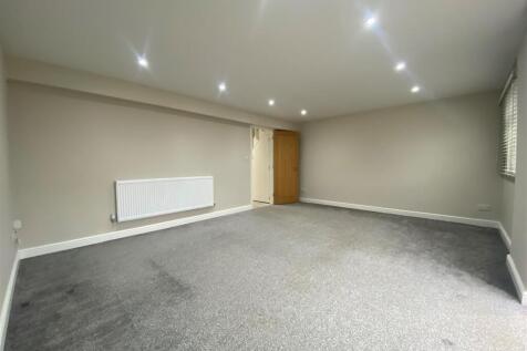 Living room 1.jpg