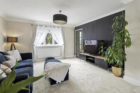 SITTING ROOM D.JPG