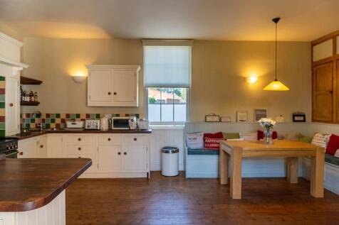 Dining kitchen