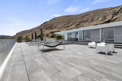 Living outdoor area