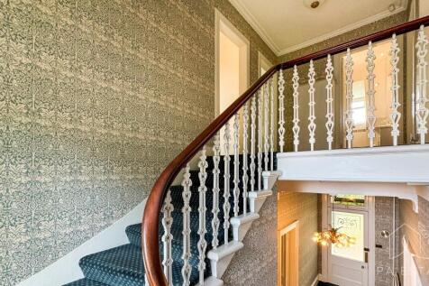 Split staircase.
