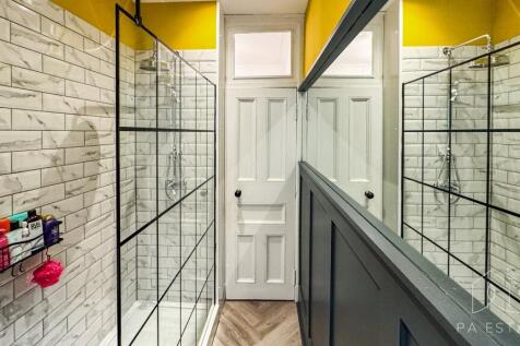 Shower Room.