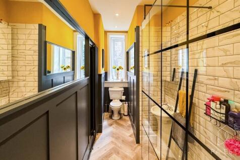 Shower Room.