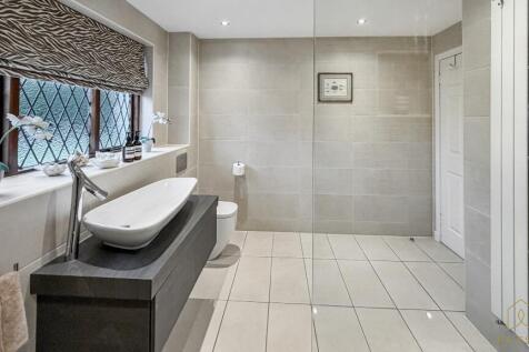 Shower Room.,