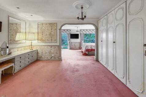 Dressing Room.
