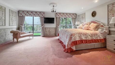 Principal Bedroom.