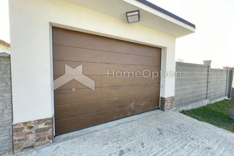 garage front