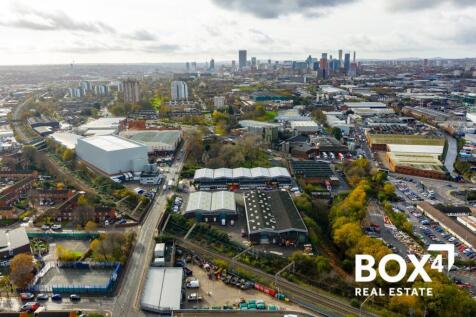 Box4  Long Acre November 2025  Photoscouk  6.JPG