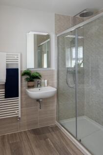 Example En Suite