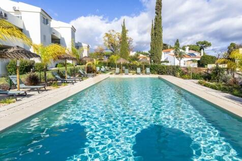 2 bedroom apartment with pool in Vale do Lobo