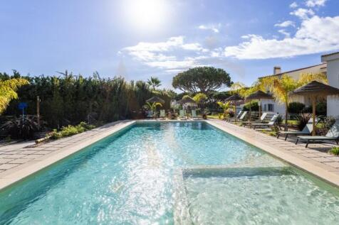2 bedroom apartment with pool in Vale do Lobo