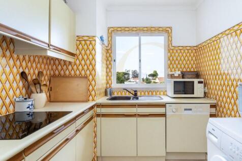 Equipped kitchen