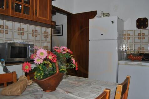 Spacious kitchen
