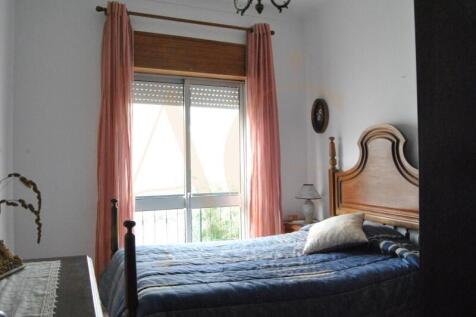 Spacious room with natural light