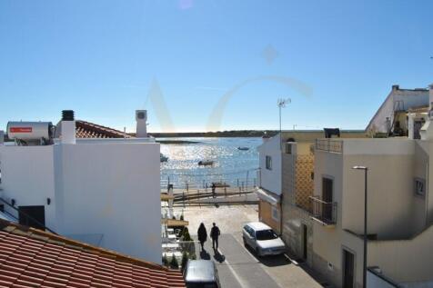 Typical 3 bedroom house with terrace and sea view in Cabanas de Tavira