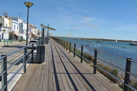 Privileged location in Cabanas de Tavira