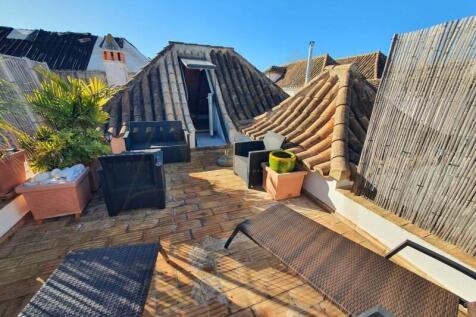 House in Tavira with terrace
