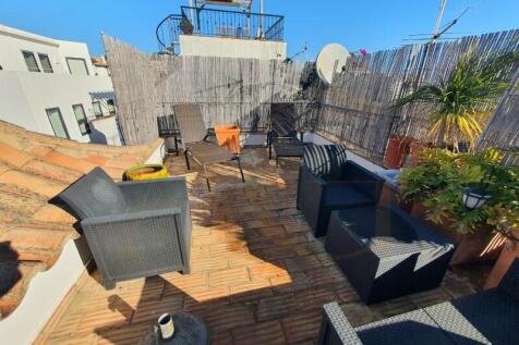 House in Tavira with terrace