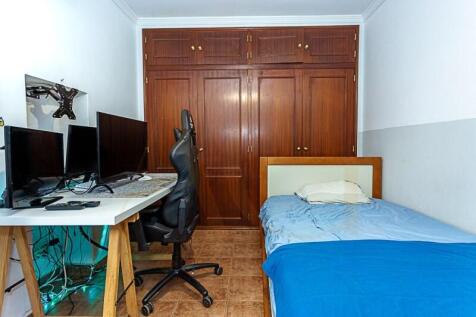 bedrooms with built-in wardrobes