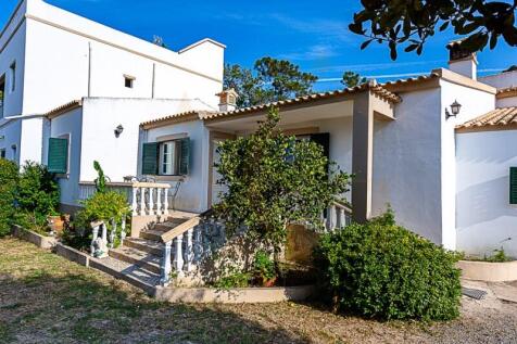 Traditional house, with annexes, in the heart of Ria Formosa, between Fuzeta and Tavira