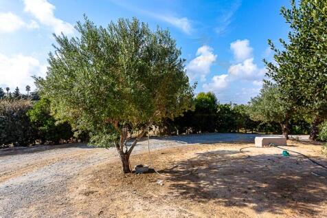 3 bedroom house in Tavira with tank